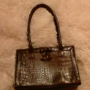 ♀️LIZ CLAIBORNE Pewter Crocodile Print Purse